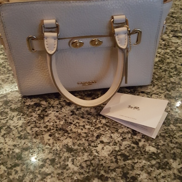 Authentic Coach purse - Picture 4 of 4